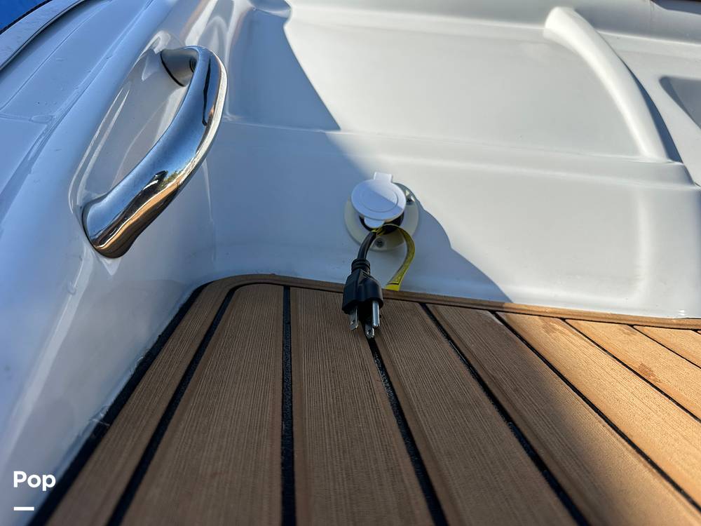 Slide: The Image of Crownline Boats E230XS 2024 - 15678542