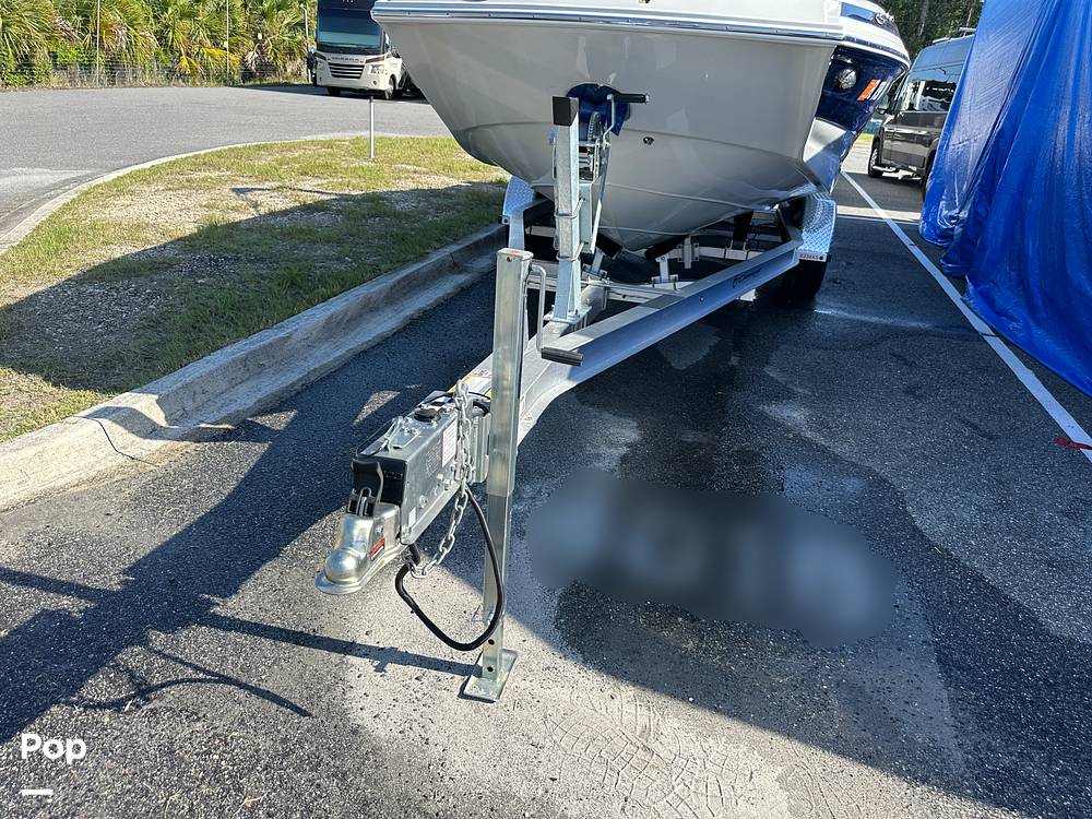 Slide: The Image of Crownline Boats E230XS 2024 - 15678549