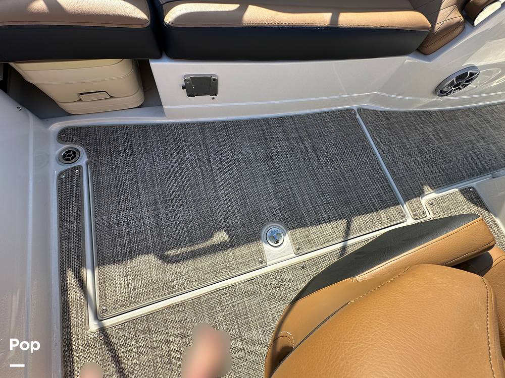 Slide: The Image of Crownline Boats E230XS 2024 - 15678505