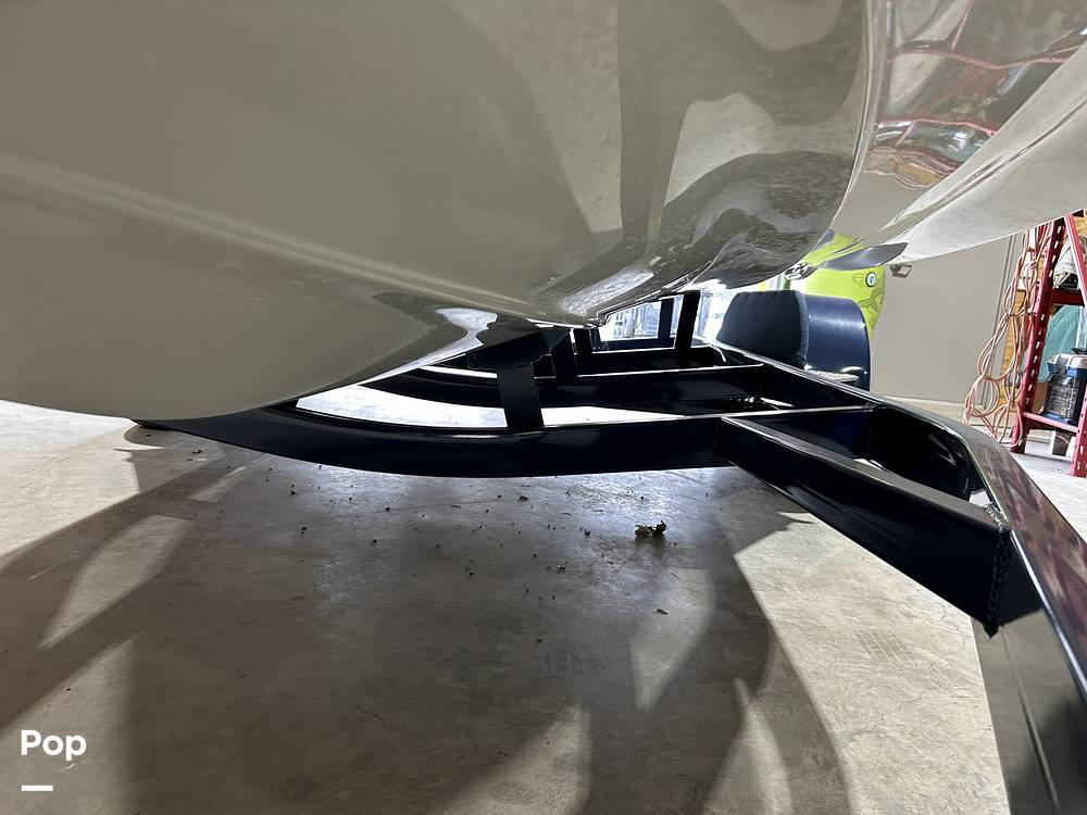 Slide: The Image of Crownline Boats E235 2020 - 15041287