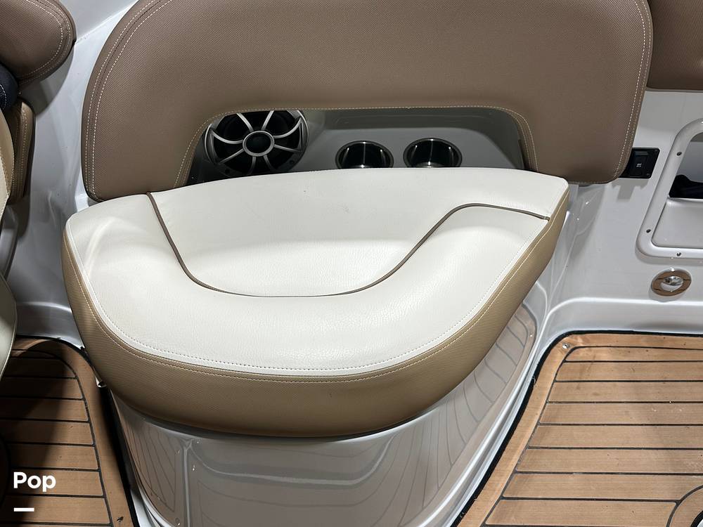 Slide: The Image of Crownline Boats E235 2020 - 15076745