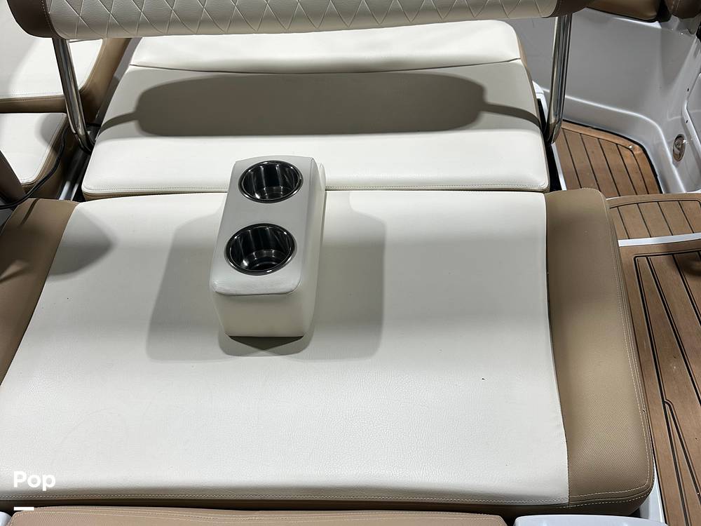 Slide: The Image of Crownline Boats E235 2020 - 15076748