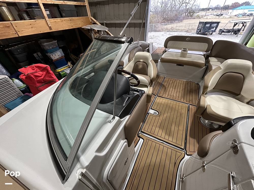 Slide: The Image of Crownline Boats E235 2020 - 15041366
