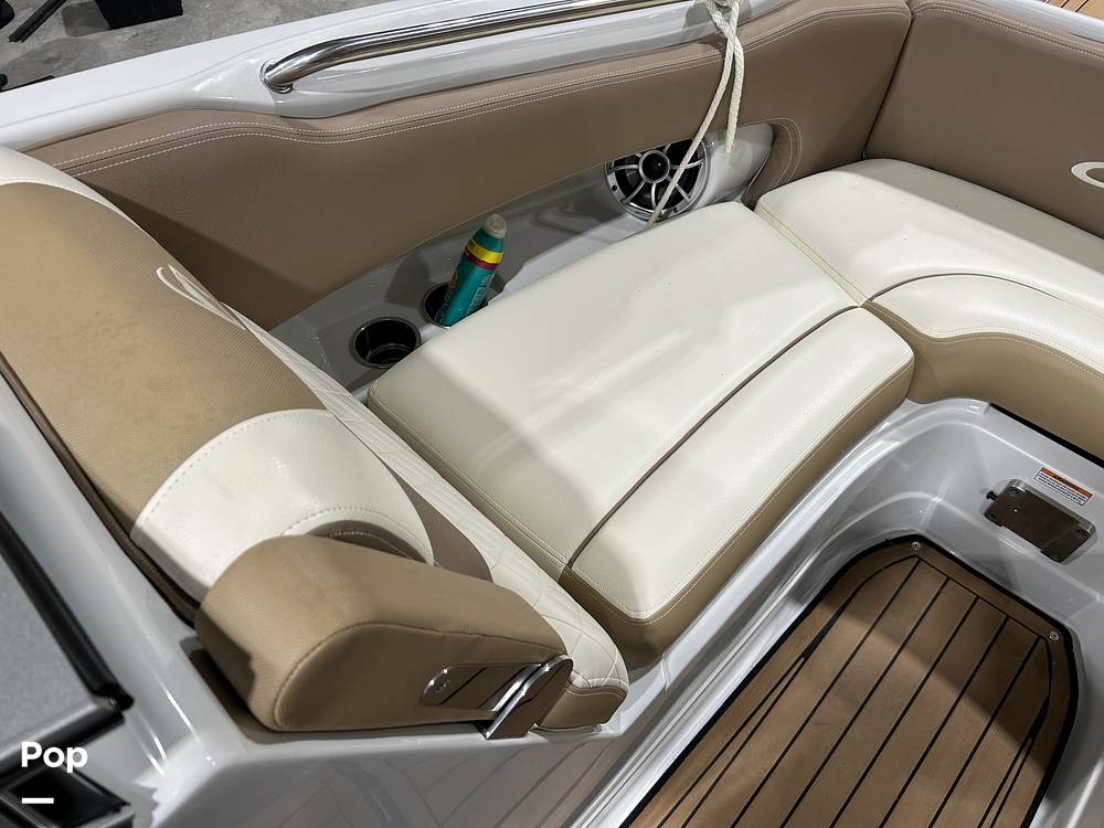 Slide: The Image of Crownline Boats E235 2020 - 15041339