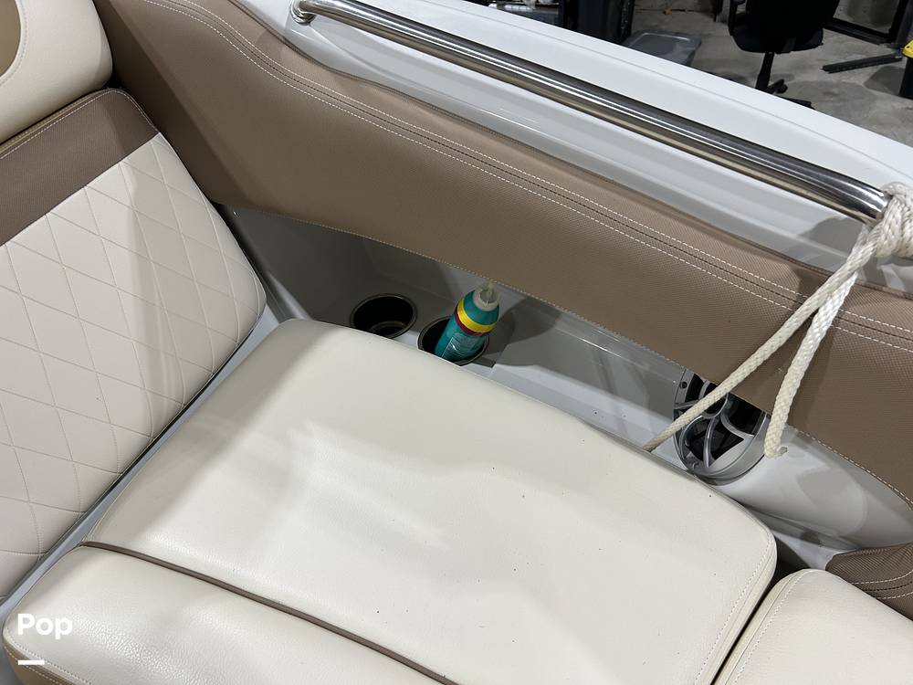 Slide: The Image of Crownline Boats E235 2020 - 15041344