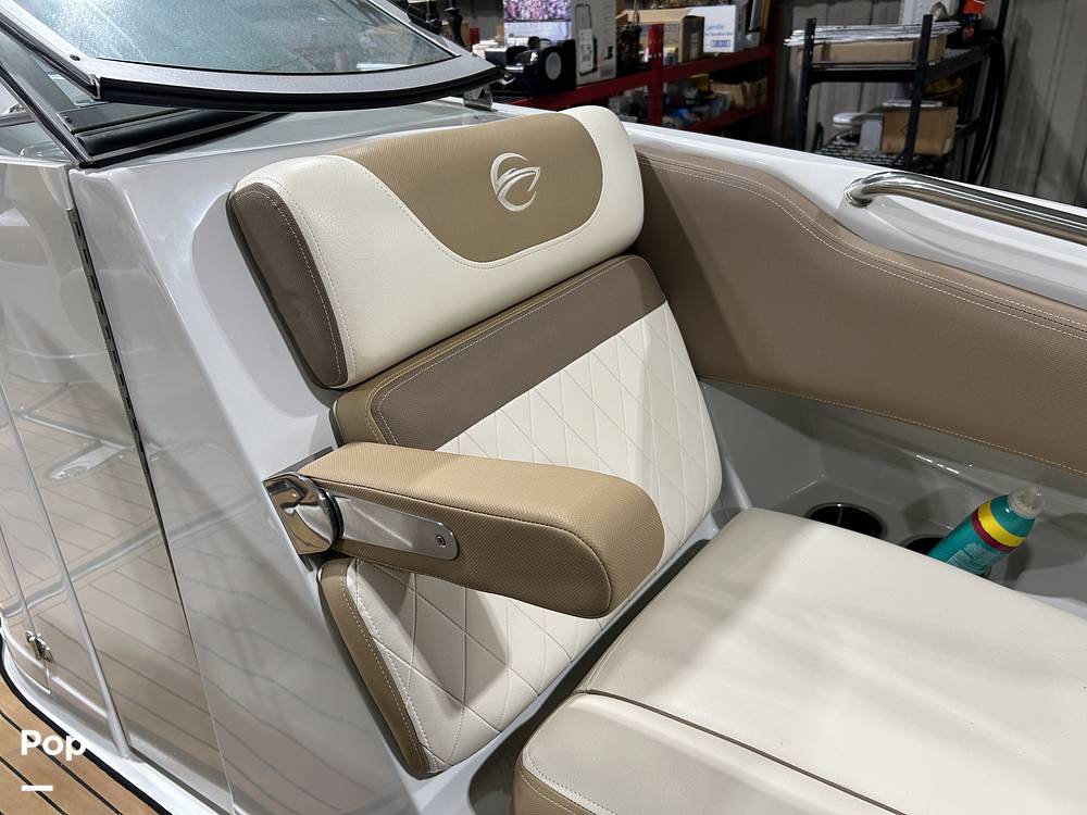 Slide: The Image of Crownline Boats E235 2020 - 15041348