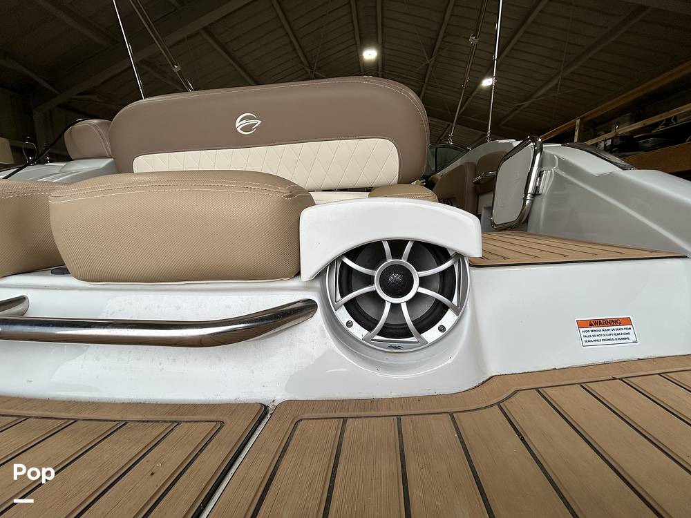 Slide: The Image of Crownline Boats E235 2020 - 15041296