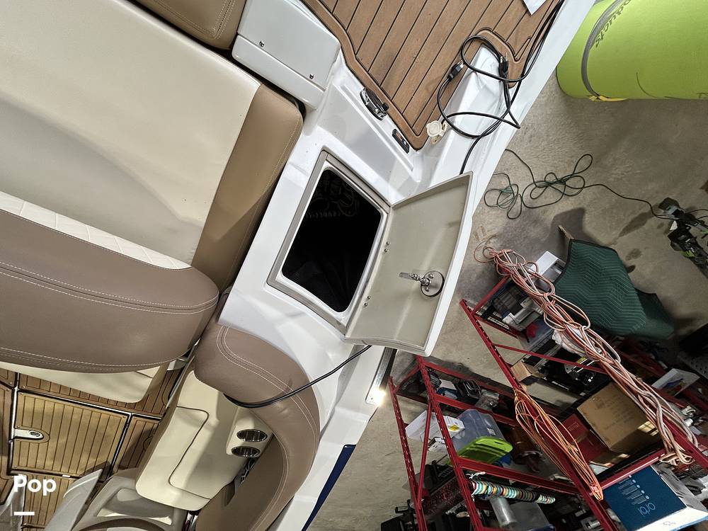 Slide: The Image of Crownline Boats E235 2020 - 15041302