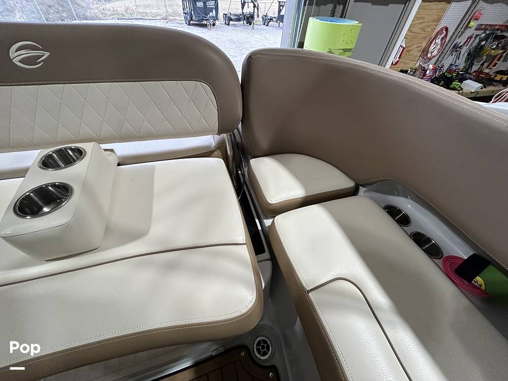 Slide: The Image of Crownline Boats E235 2020 - 15041306
