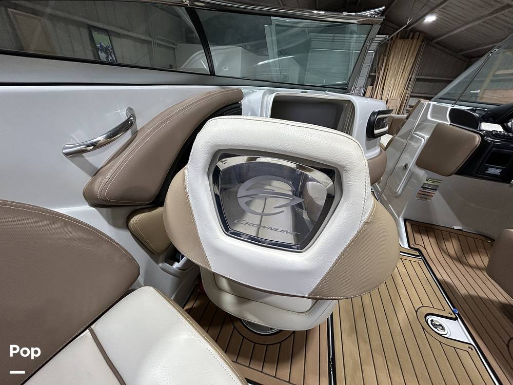 Slide: The Image of Crownline Boats E235 2020 - 15041307