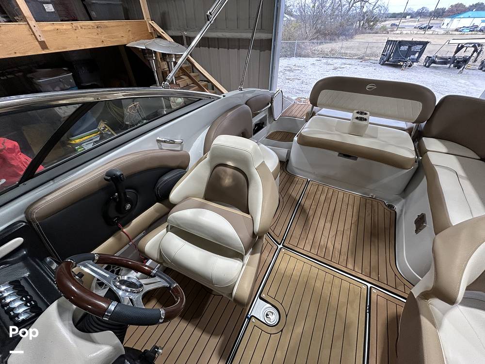 Slide: The Image of Crownline Boats E235 2020 - 15041231