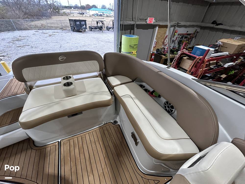 Slide: The Image of Crownline Boats E235 2020 - 15041233