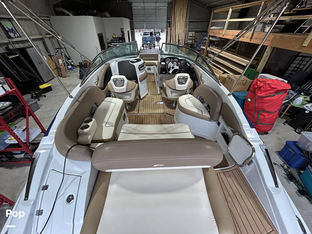 Slide: The Image of Crownline Boats E235 2020 - 15041299