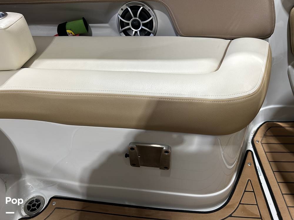 Slide: The Image of Crownline Boats E235 2020 - 15041245