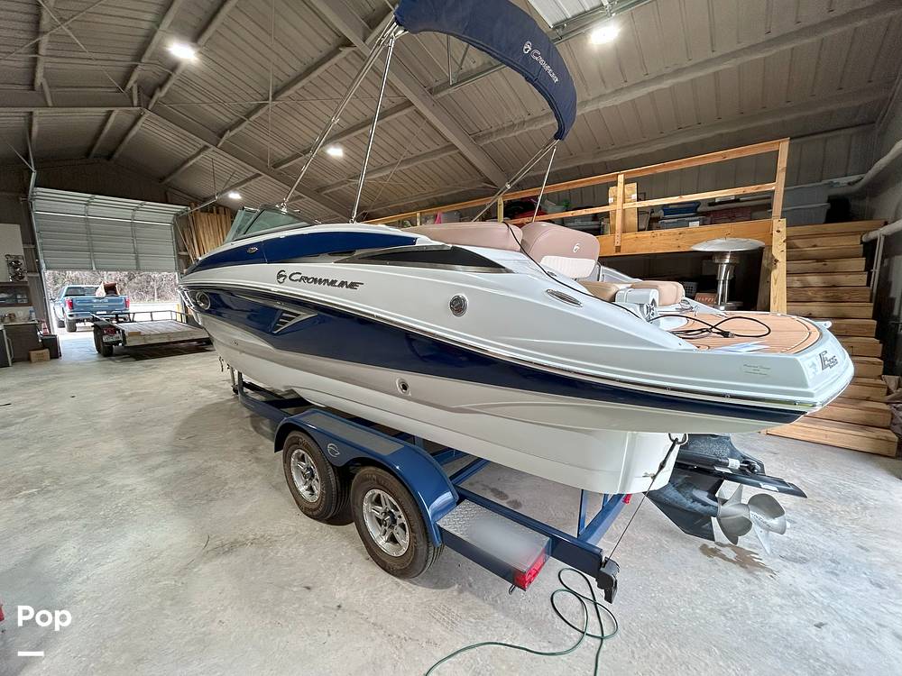 Slide: The Image of Crownline Boats E235 2020 - 15041258