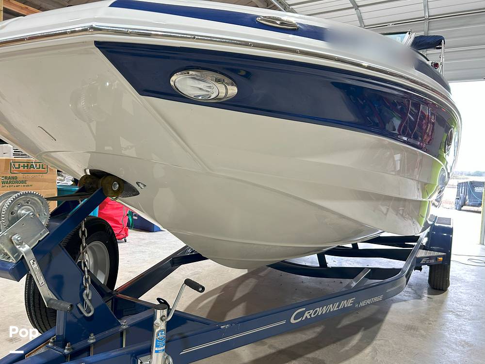 Slide: The Image of Crownline Boats E235 2020 - 15041260