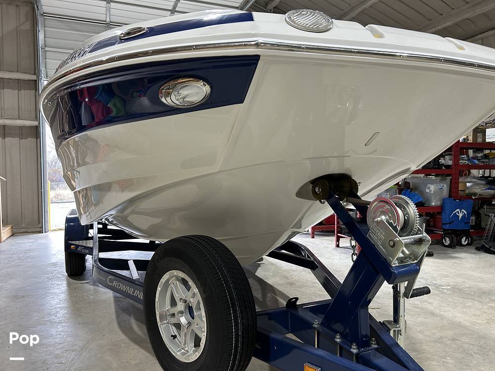 Slide: The Image of Crownline Boats E235 2020 - 15041261