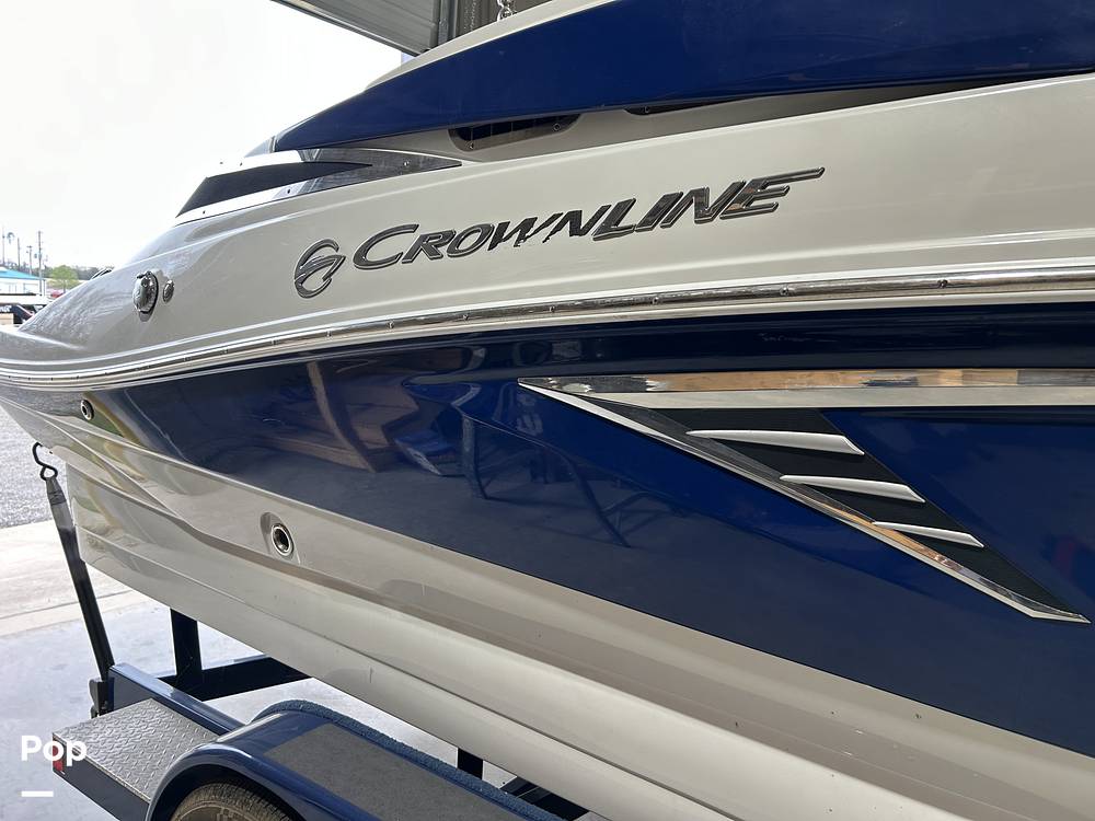 Slide: The Image of Crownline Boats E235 2020 - 15041264
