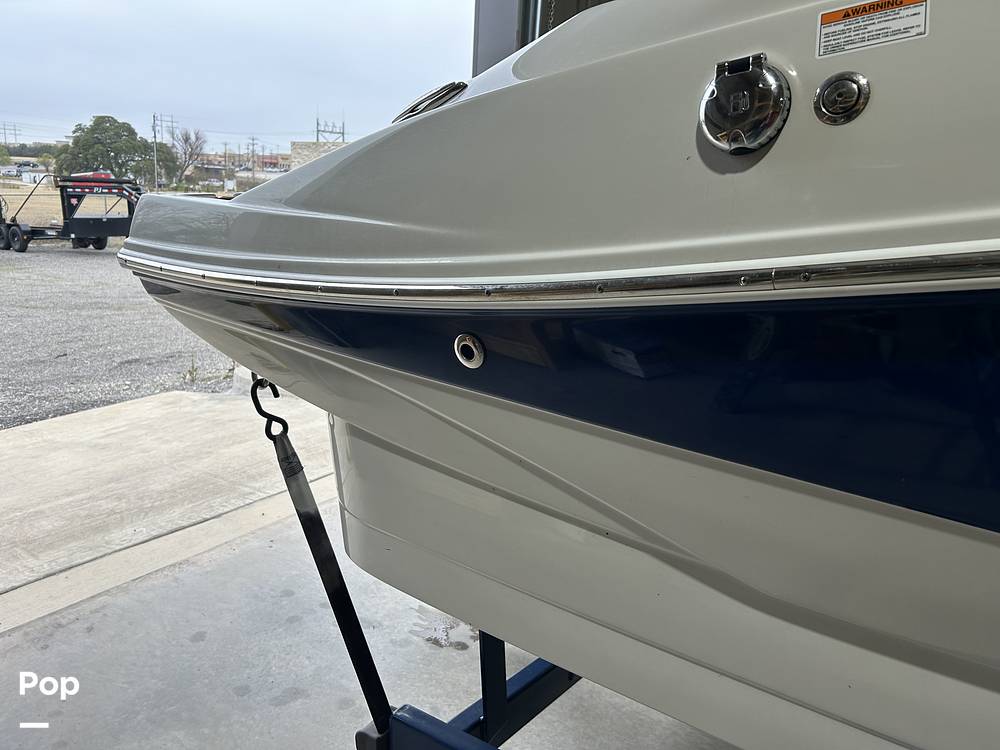 Slide: The Image of Crownline Boats E235 2020 - 15041265