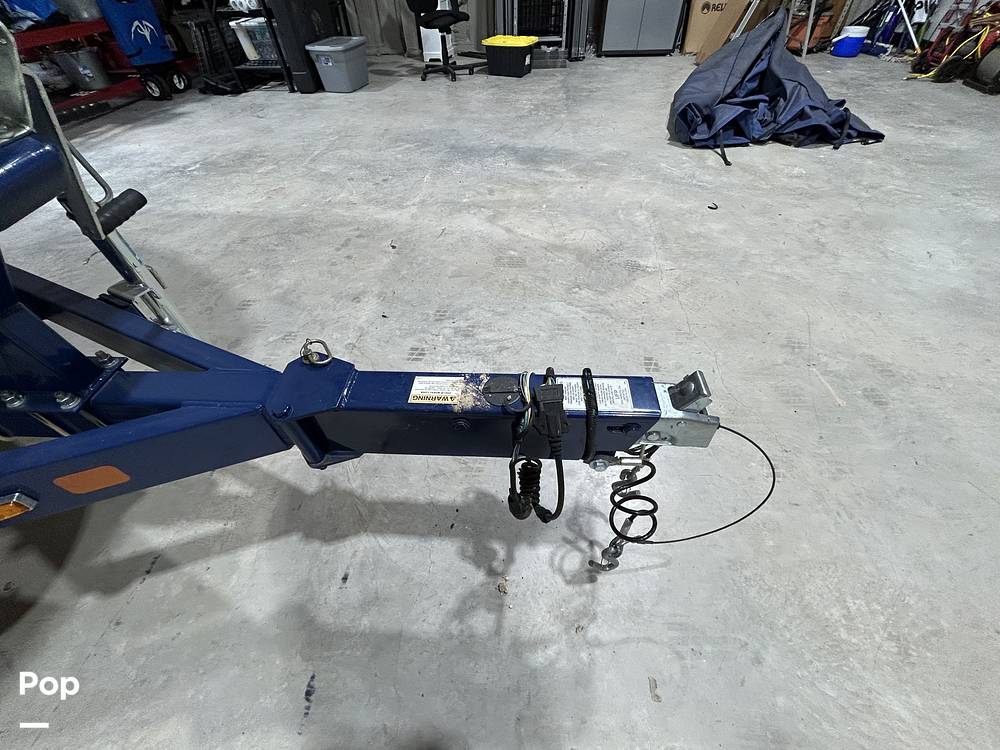 Slide: The Image of Crownline Boats E235 2020 - 15041279