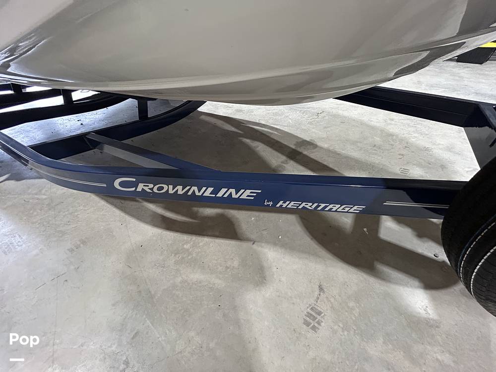 Slide: The Image of Crownline Boats E235 2020 - 15041283