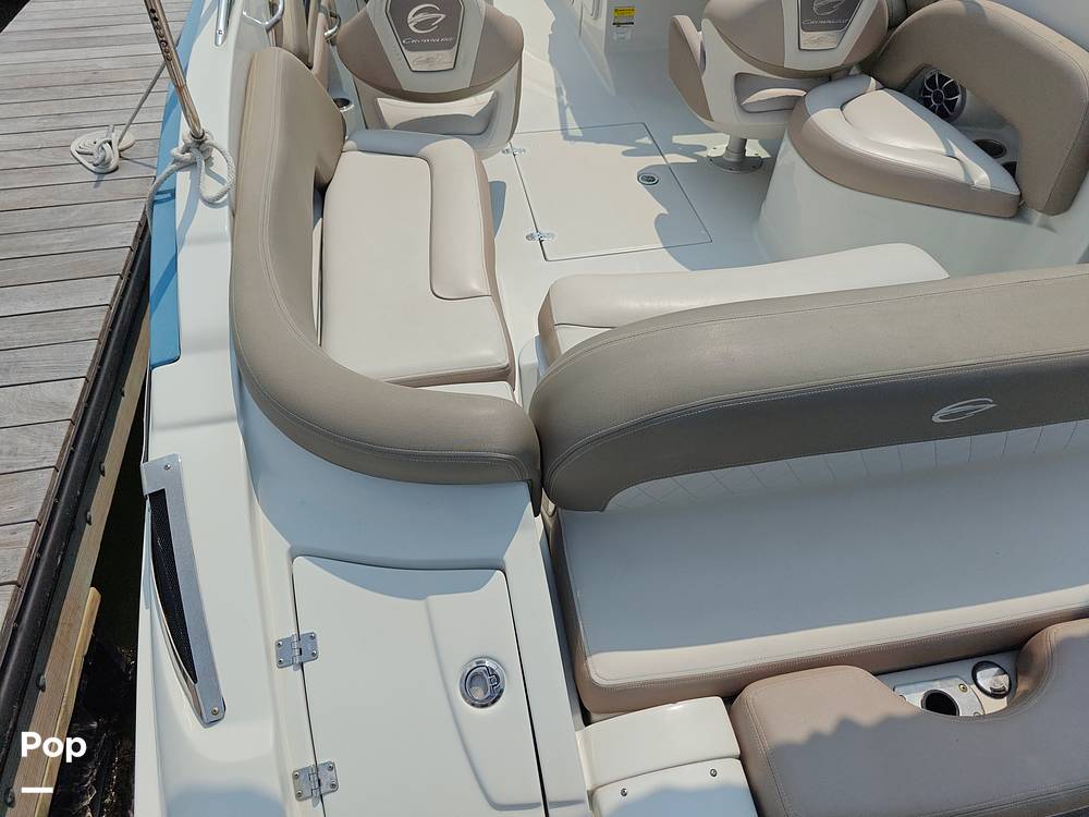 Slide: The Image of Crownline Boats E235 2023 - 14572533