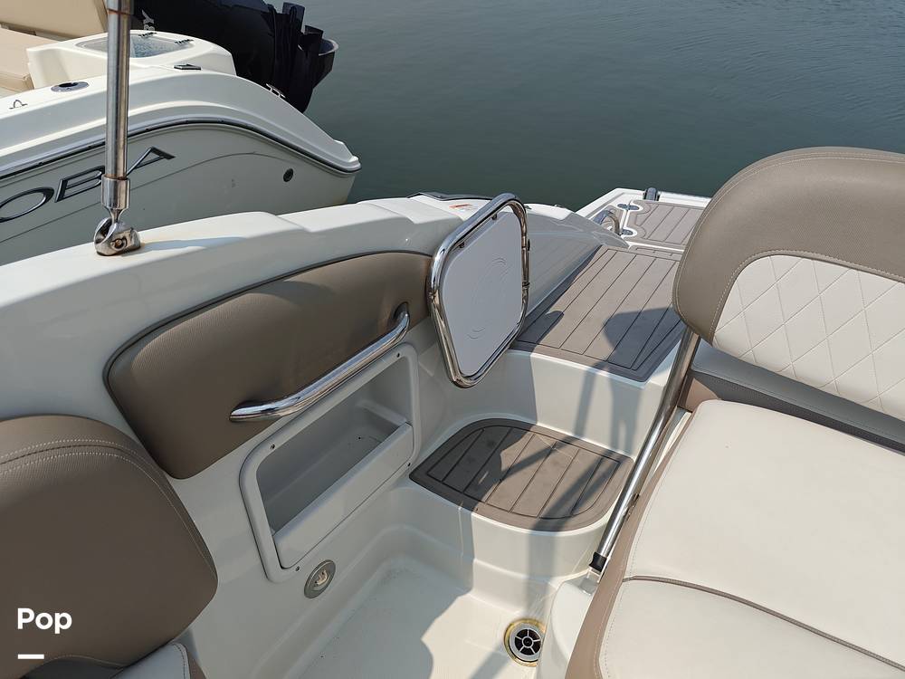 Slide: The Image of Crownline Boats E235 2023 - 14572528