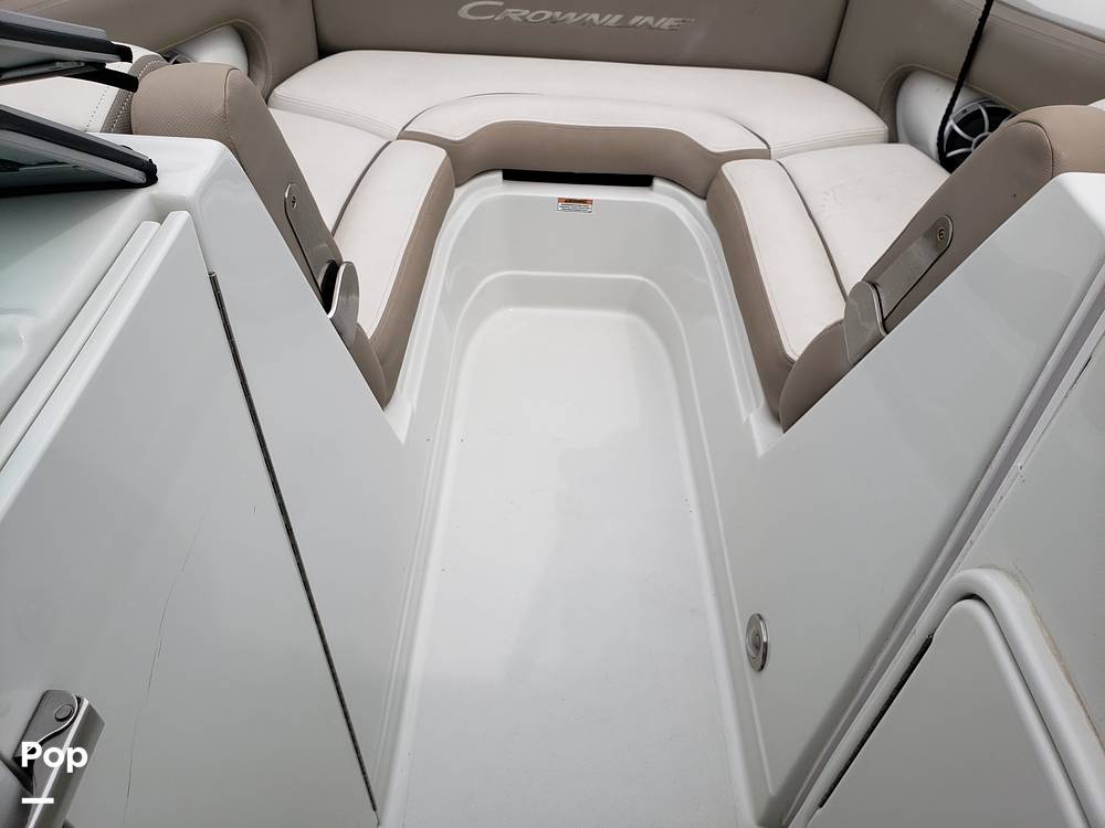 Slide: The Image of Crownline Boats E235XS 2022 - 14686280