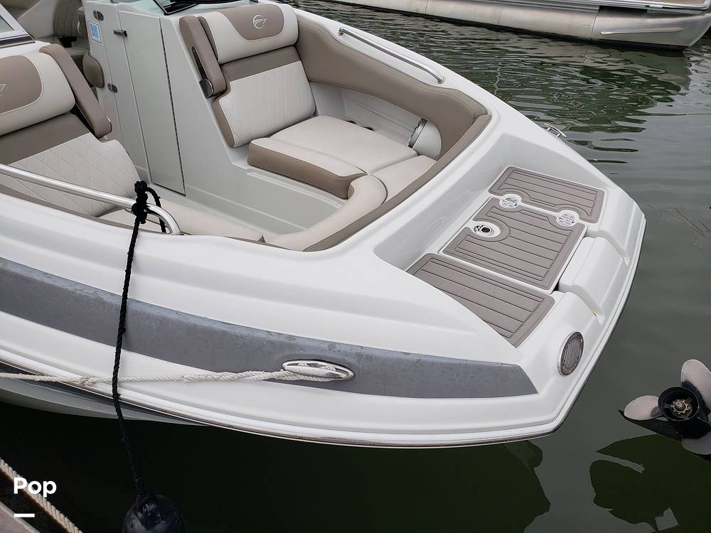 Slide: The Image of Crownline Boats E235XS 2022 - 14686315