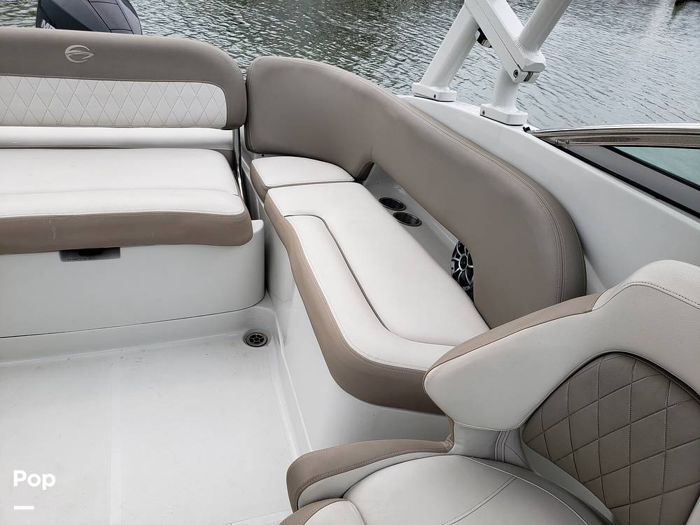 Slide: The Image of Crownline Boats E235XS 2022 - 14686307