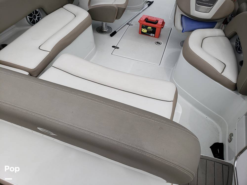 Slide: The Image of Crownline Boats E235XS 2022 - 14686295