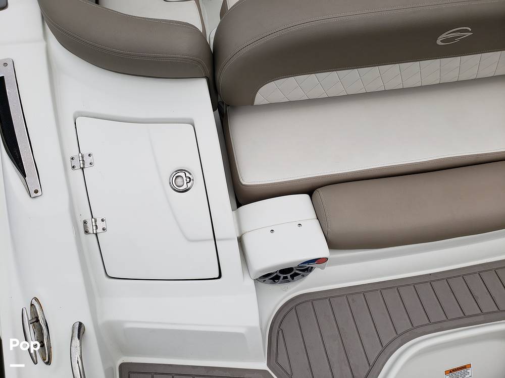 Slide: The Image of Crownline Boats E235XS 2022 - 14686299