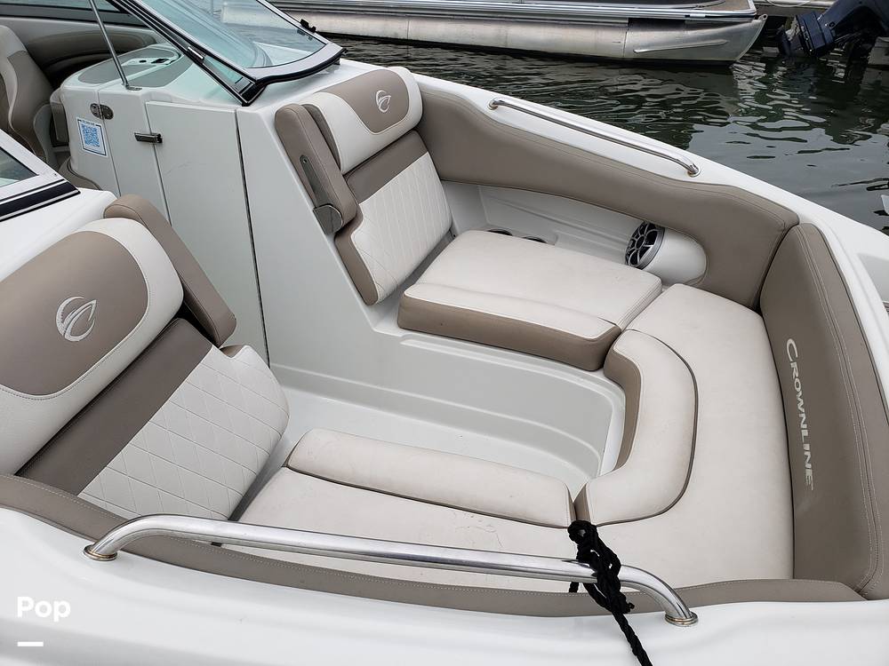 Slide: The Image of Crownline Boats E235XS 2022 - 14686314