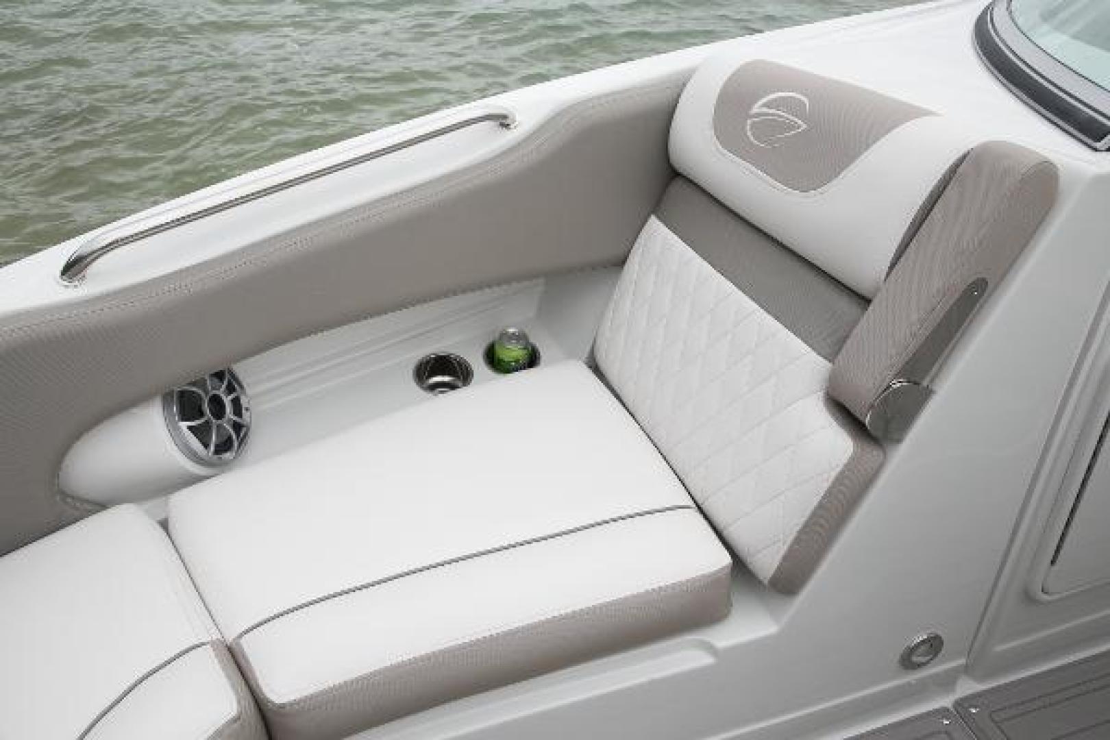 Slide: The Image of Crownline Boats E 235 XS 2023 - 1530651