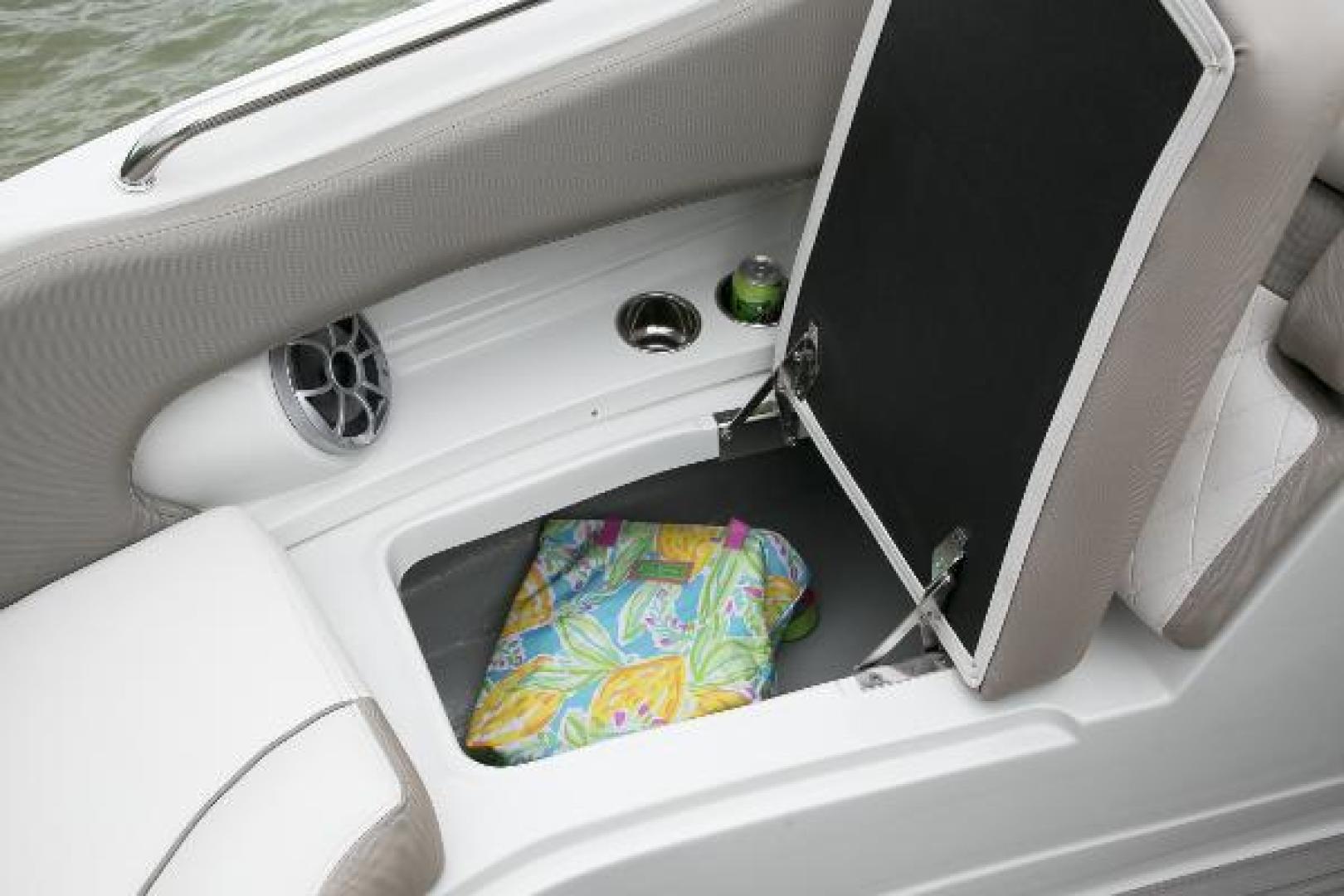 Slide: The Image of Crownline Boats E 235 XS 2023 - 1530652