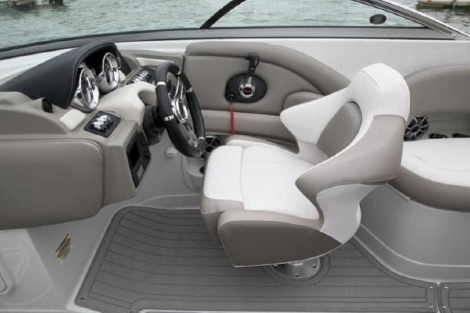 Slide: The Image of Crownline Boats E 235 XS 2023 - 1530654