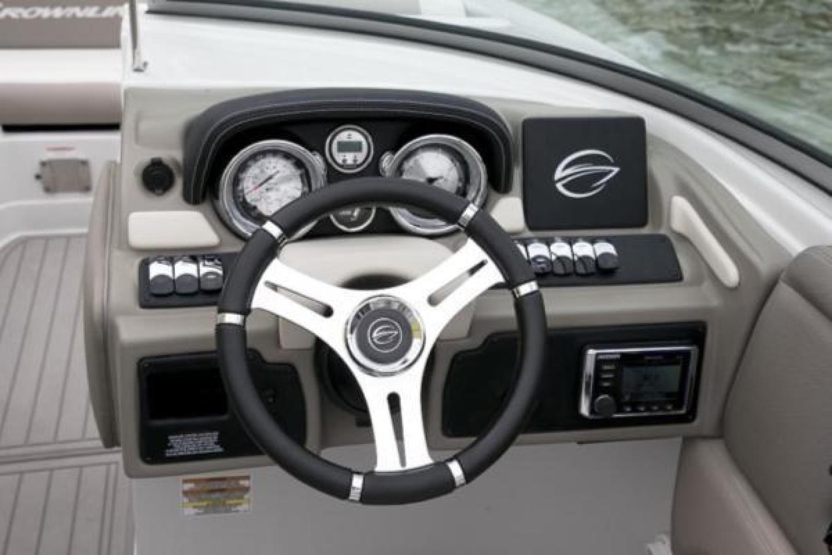 Slide: The Image of Crownline Boats E 235 XS 2023 - 1530655