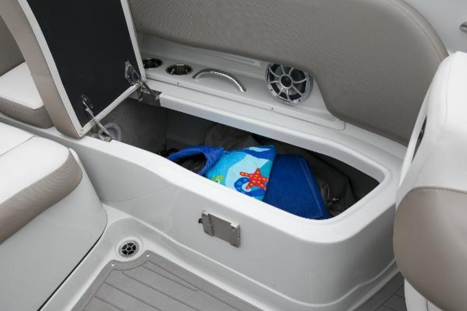 Slide: The Image of Crownline Boats E 235 XS 2023 - 1530657