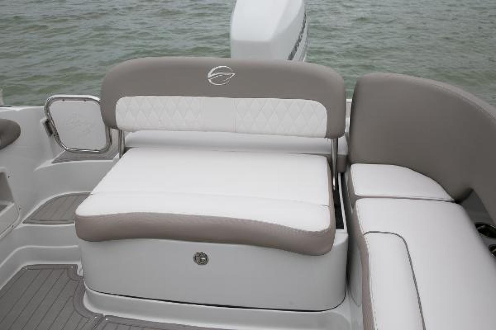 Slide: The Image of Crownline Boats E 235 XS 2023 - 1530662