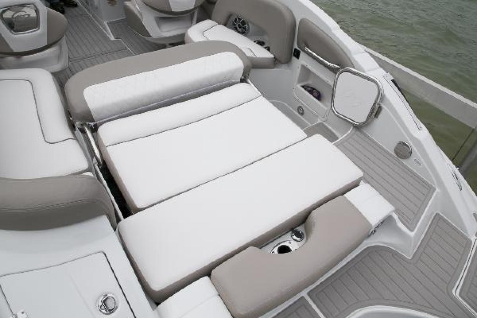 Slide: The Image of Crownline Boats E 235 XS 2023 - 1530664