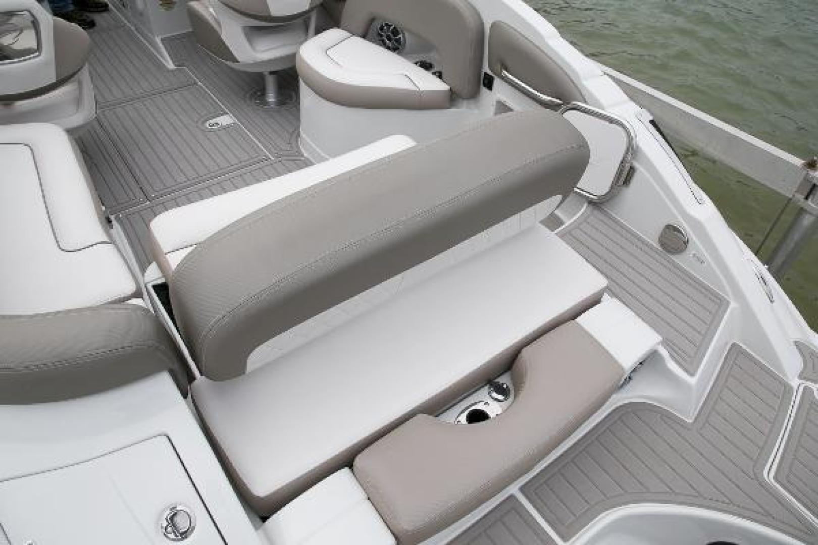 Slide: The Image of Crownline Boats E 235 XS 2023 - 1530665