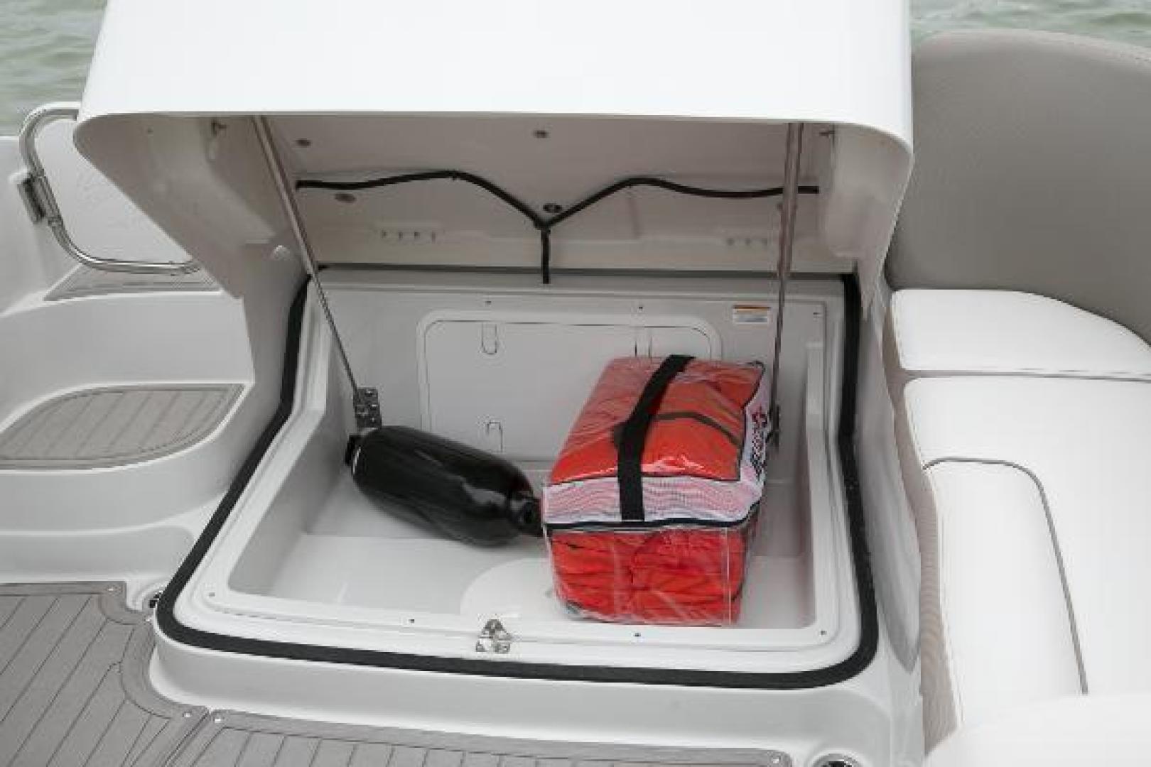 Slide: The Image of Crownline Boats E 235 XS 2023 - 1530666