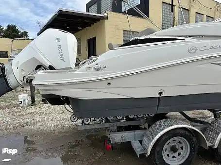 Slide: The Image of Crownline Boats E235 XS 2023 - 15573924