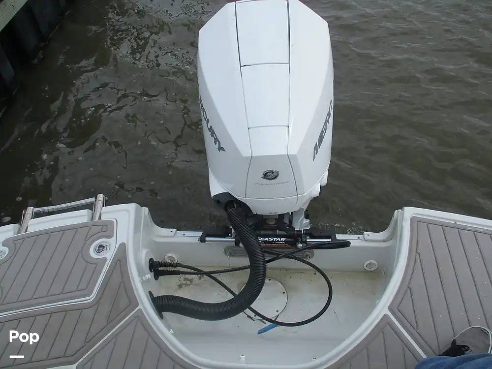 Slide: The Image of Crownline Boats E235 XS 2023 - 15573934