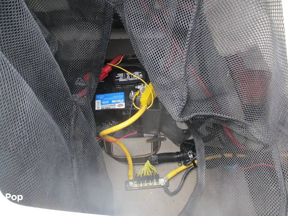 Slide: The Image of Crownline Boats E235 XS 2023 - 15573940