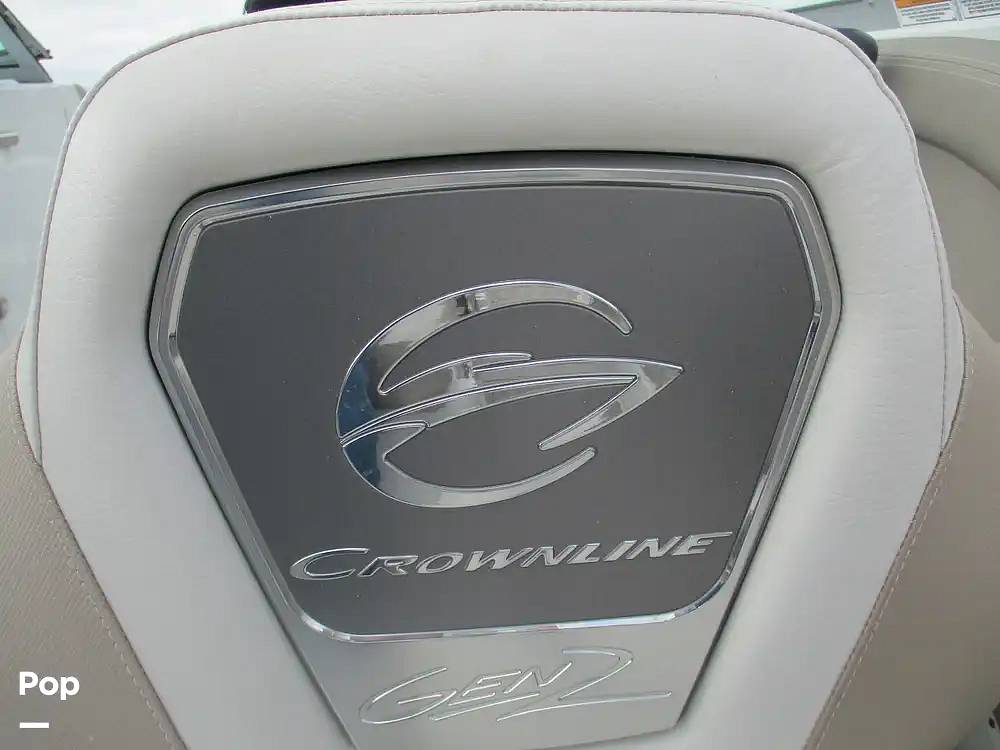 Slide: The Image of Crownline Boats E235 XS 2023 - 15573950