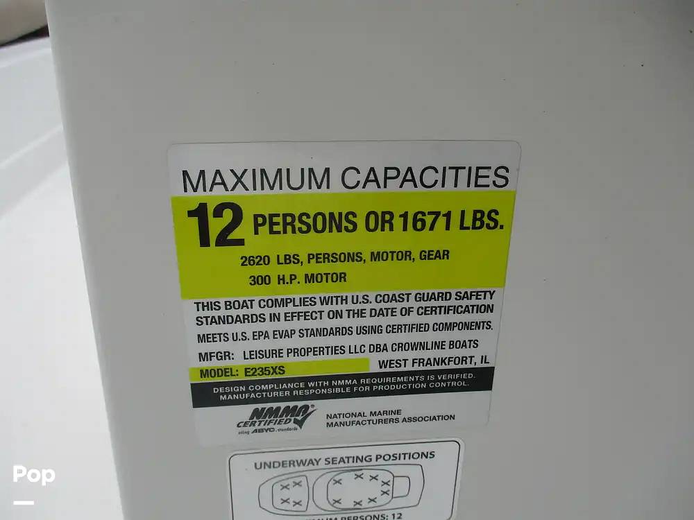 Slide: The Image of Crownline Boats E235 XS 2023 - 15573963