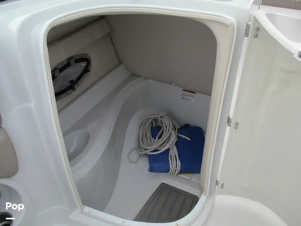 Slide: The Image of Crownline Boats E235 XS 2023 - 15573971