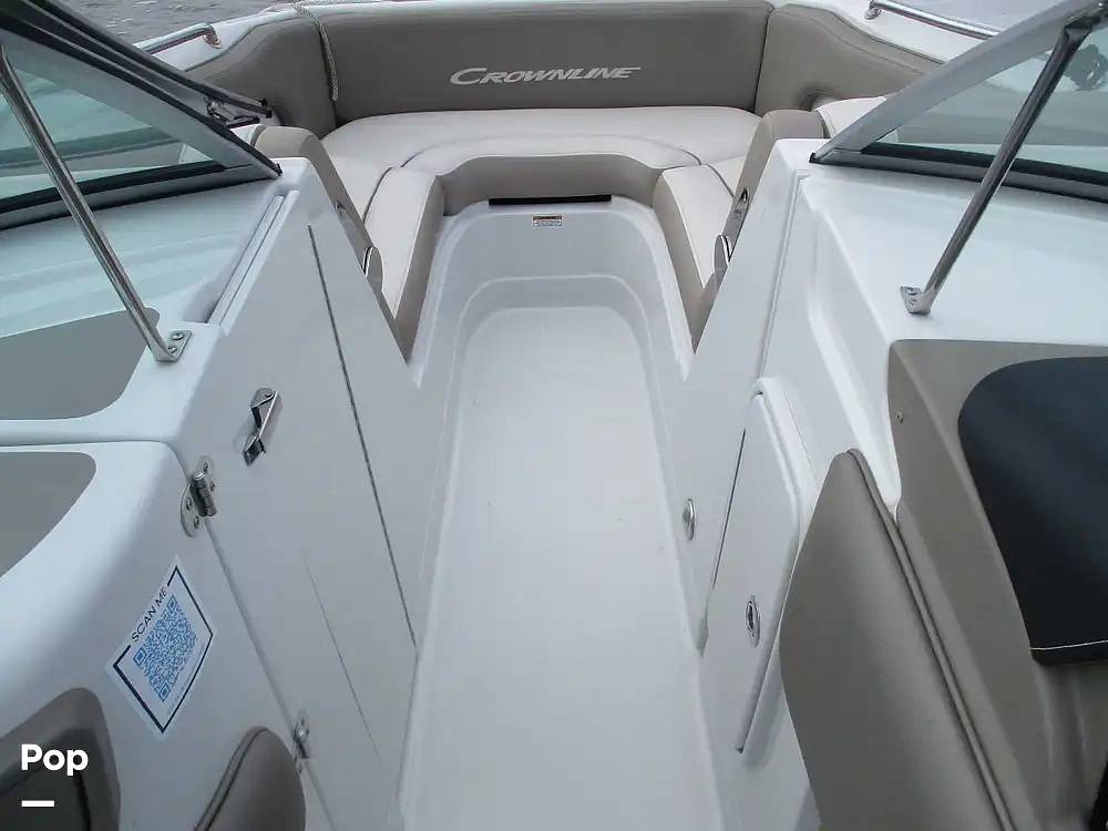 Slide: The Image of Crownline Boats E235 XS 2023 - 15573973