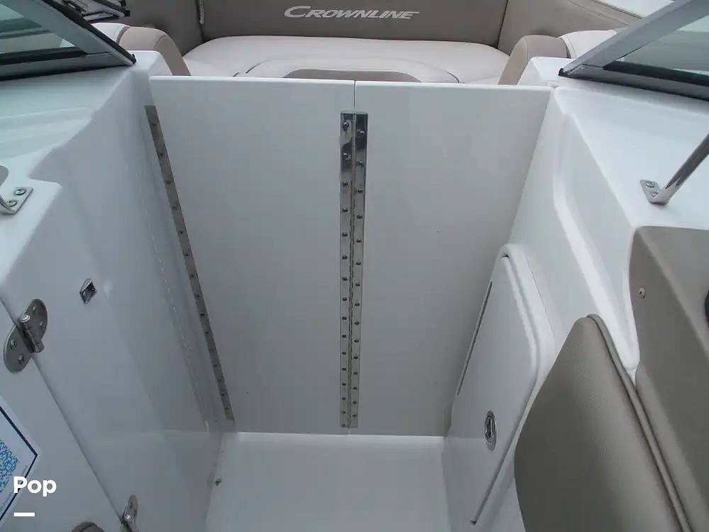 Slide: The Image of Crownline Boats E235 XS 2023 - 15573974